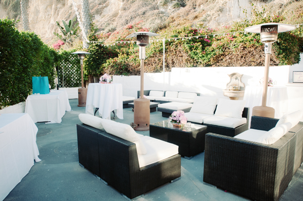 malibu-beach-wedding-in-pink-and-white