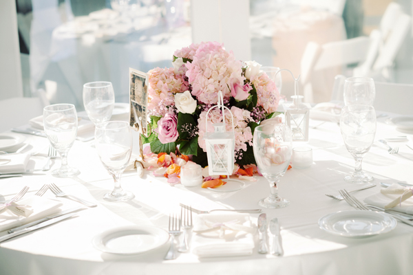 malibu-beach-wedding-in-pink-and-white