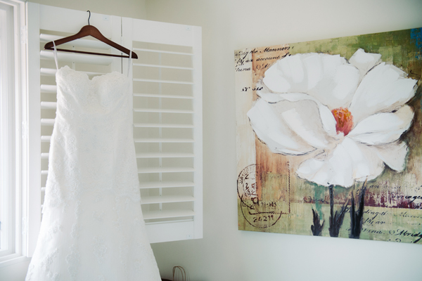 malibu-beach-wedding-in-pink-and-white