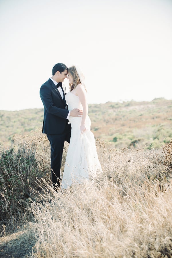 malibu-beach-wedding-in-pink-and-white