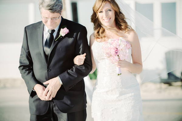 malibu-beach-wedding-in-pink-and-white