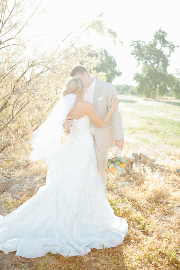 nebraska-navy-and-orange-wedding