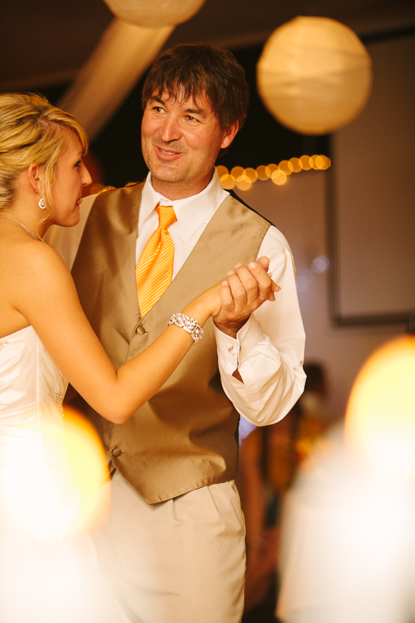 nebraska-navy-and-orange-wedding