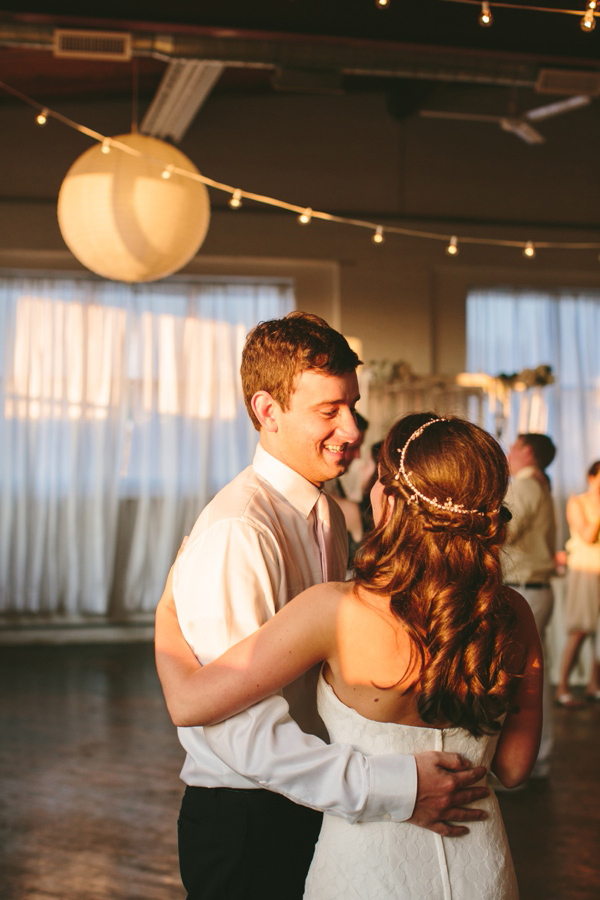 pennsylvania-chic-industrial-wedding