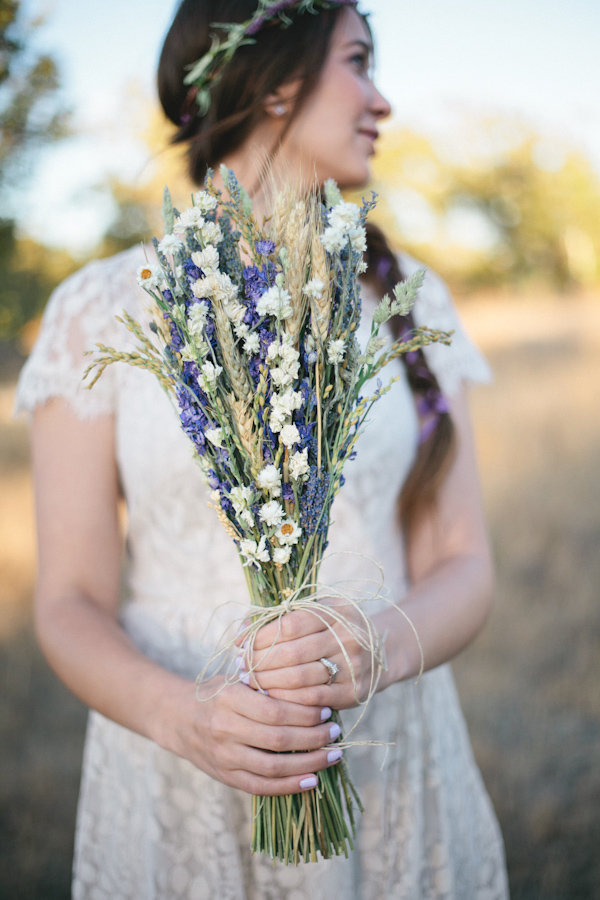 rustic-lavender-wedding-inspiration