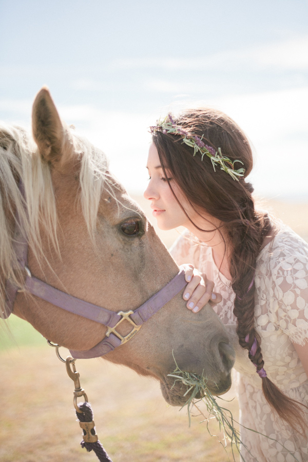 rustic-lavender-wedding-inspiration