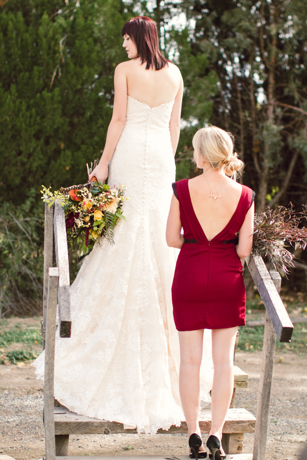 burgundy-and-bronze-fall-wedding-ideas