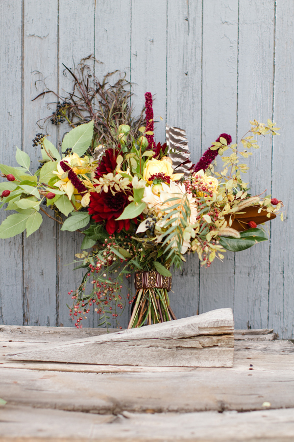 burgundy-and-bronze-fall-wedding-ideas