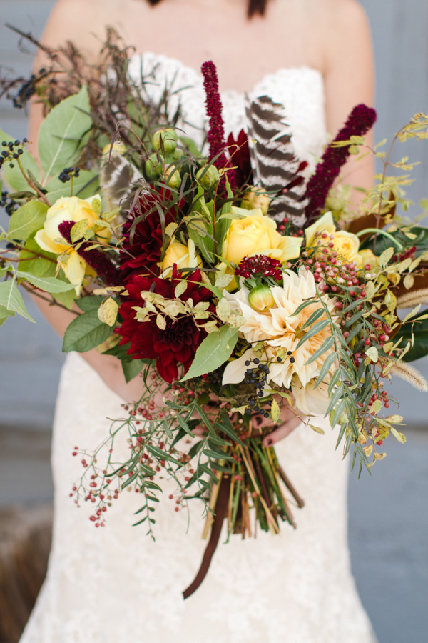 burgundy-and-bronze-fall-wedding-ideas