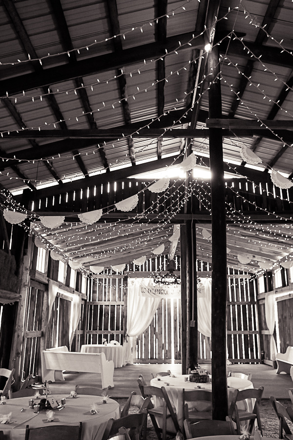 chattanooga-tn-diy-barn-wedding