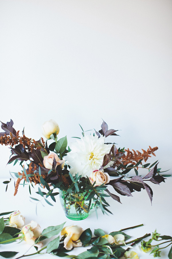 easy-holiday-floral-arrangement