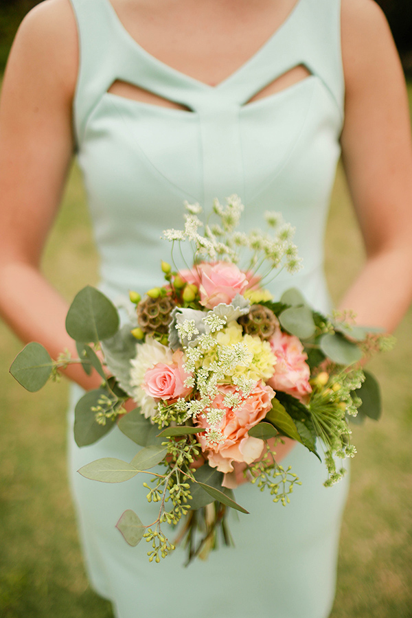 fresh-mint-and-gold-wedding