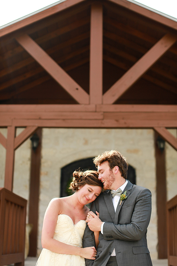 fresh-mint-and-gold-wedding