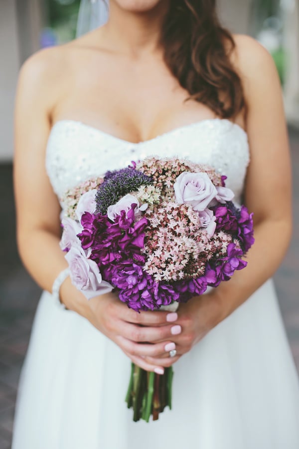 glamorous-violet-vegan-wedding