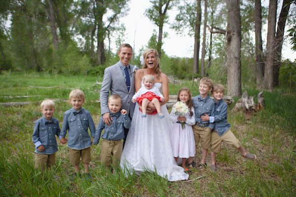 rustic-burlap-and-lace-wedding