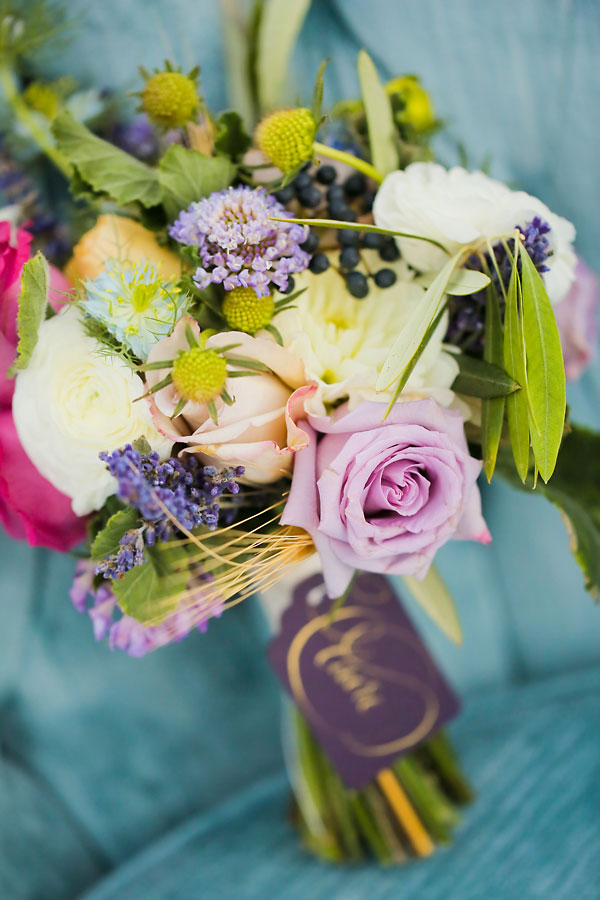 elegant-gold-and-purple-wedding-ideas