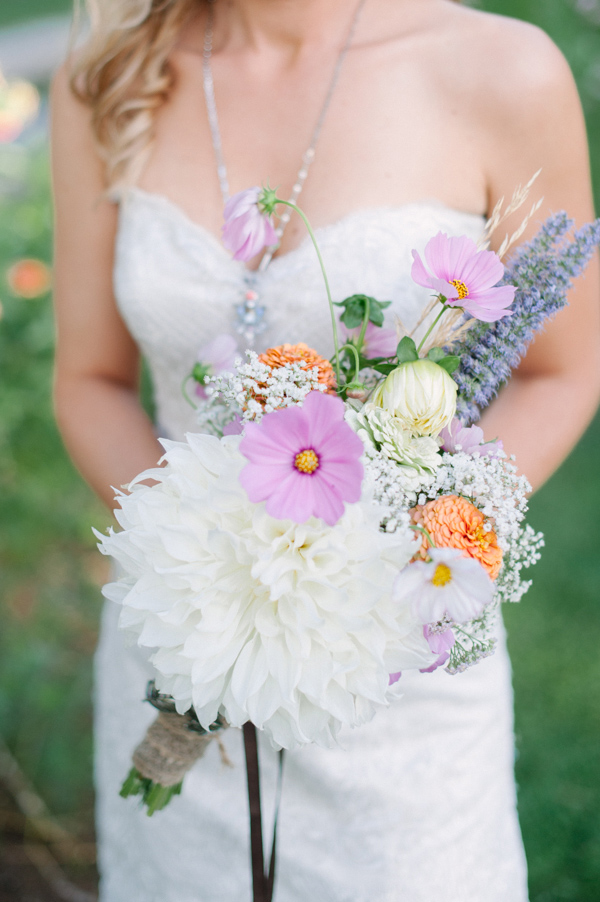 funky-farm-wedding-in-colorado