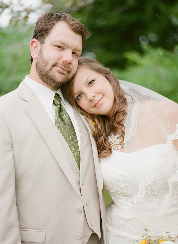 green-and-yellow-wedding-at-the