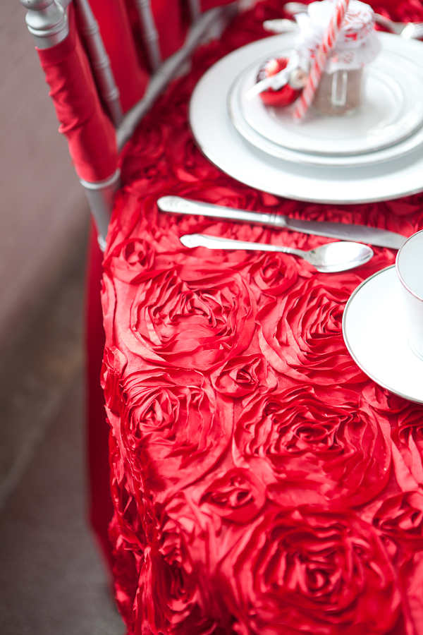 holiday-table-decor-ideas-on-any-budget