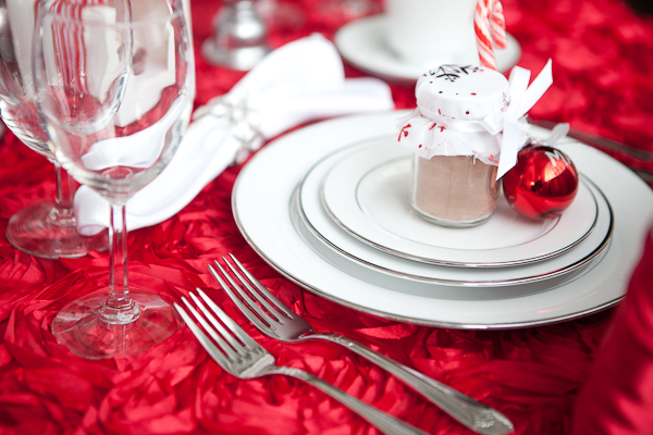 holiday-table-decor-ideas-on-any-budget