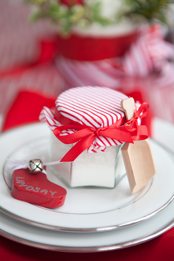 holiday-table-decor-ideas-on-any-budget