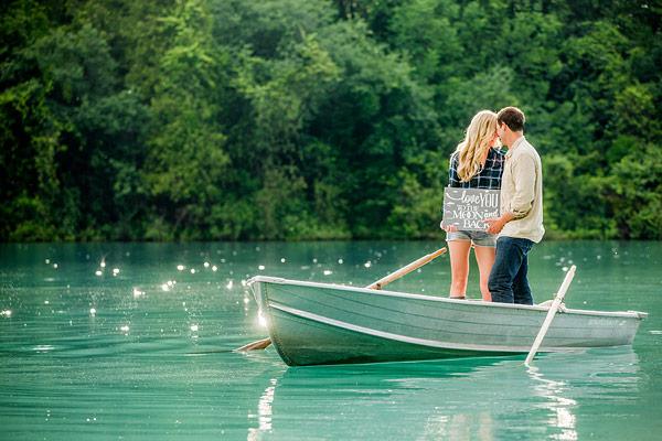 private-picnic-engagement-session