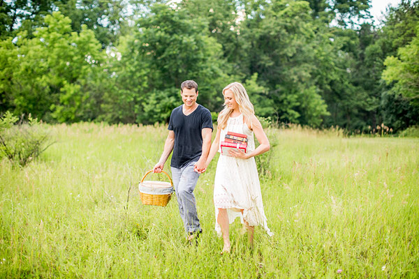 private-picnic-engagement-session