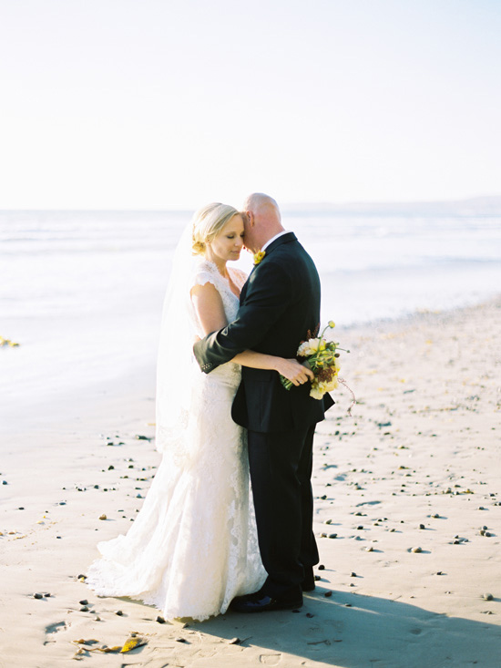 vibrant-and-colorful-coastal-wedding