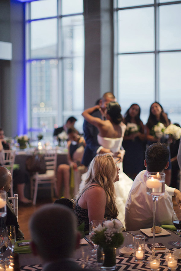 navy-and-white-seaside-wedding