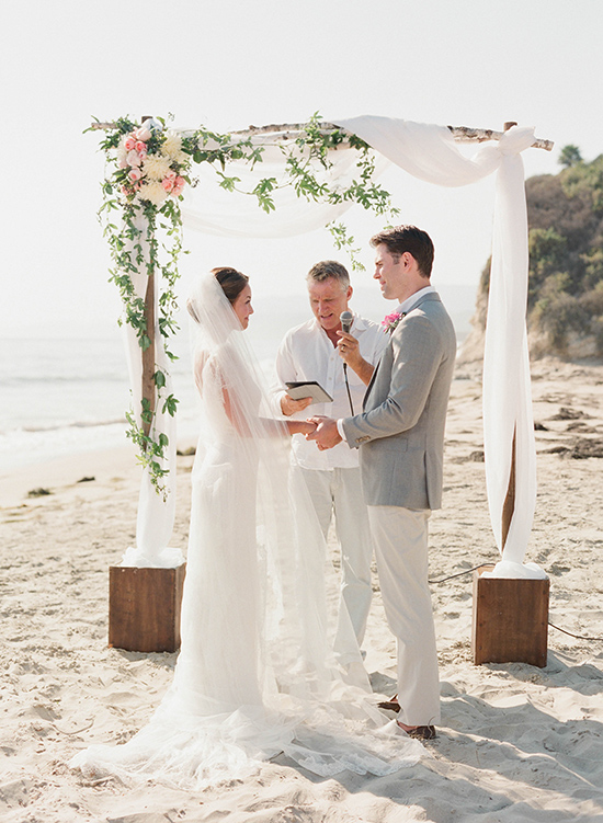 soft-and-romantic-beach-wedding