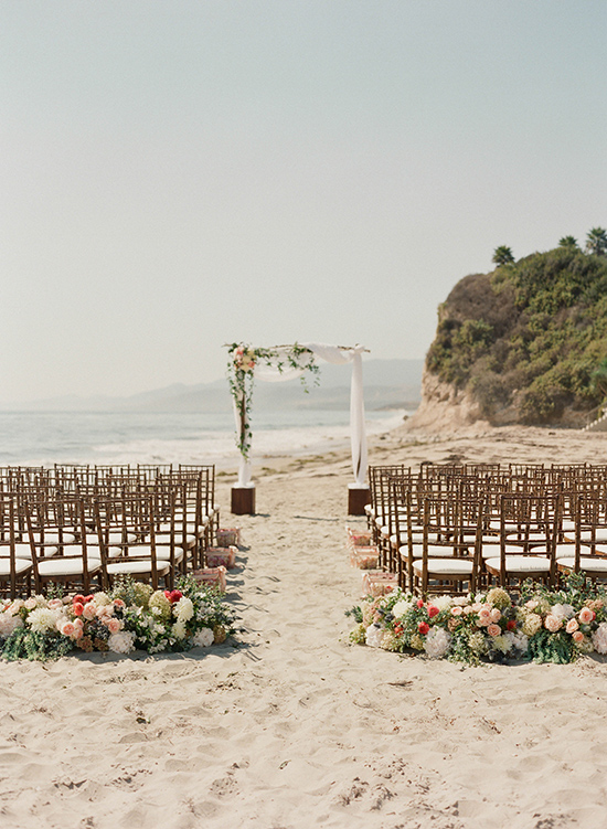 soft-and-romantic-beach-wedding