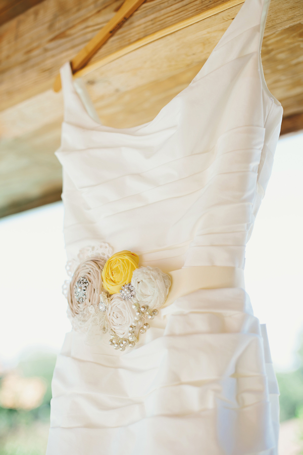 yellow-and-white-wedding-with-lots-of