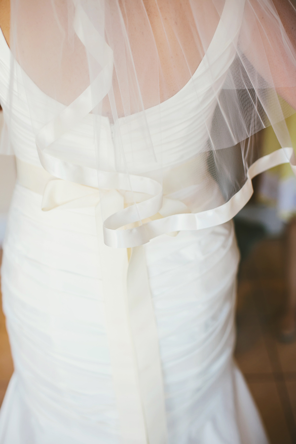 yellow-and-white-wedding-with-lots-of