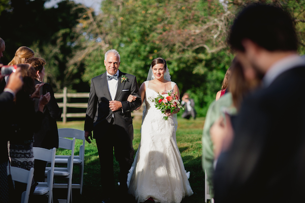 dainty-wedding-with-pops-of-pink