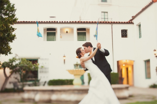 santa-barbara-yellow-and-gray-wedding