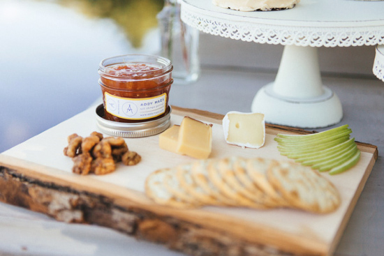 romantic-wedding-on-the-docks