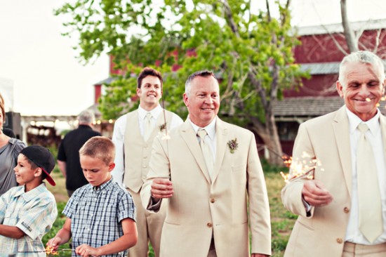 diy-your-wedding-in-a-field