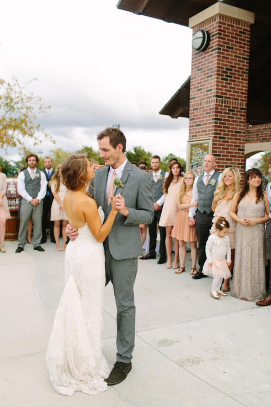 cloudy-yet-classy-wedding