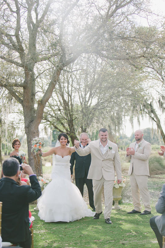 florida-wedding-full-of-peach-and-mint