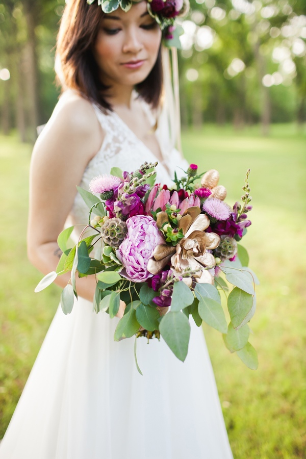 easy-purple-and-gold-wedding-ideas