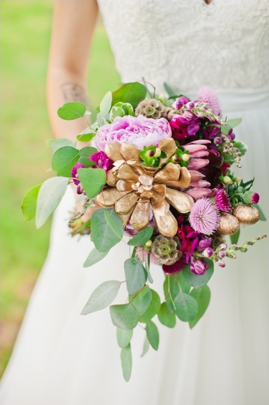 Easy Purple and Gold Wedding Ideas