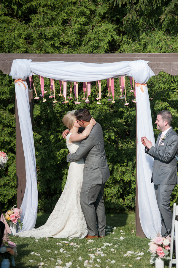 pink-patterned-garden-wedding