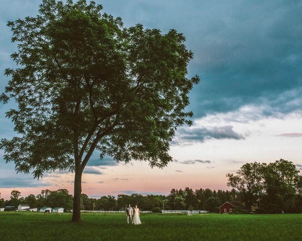 sweet-and-simple-backyard-wedding