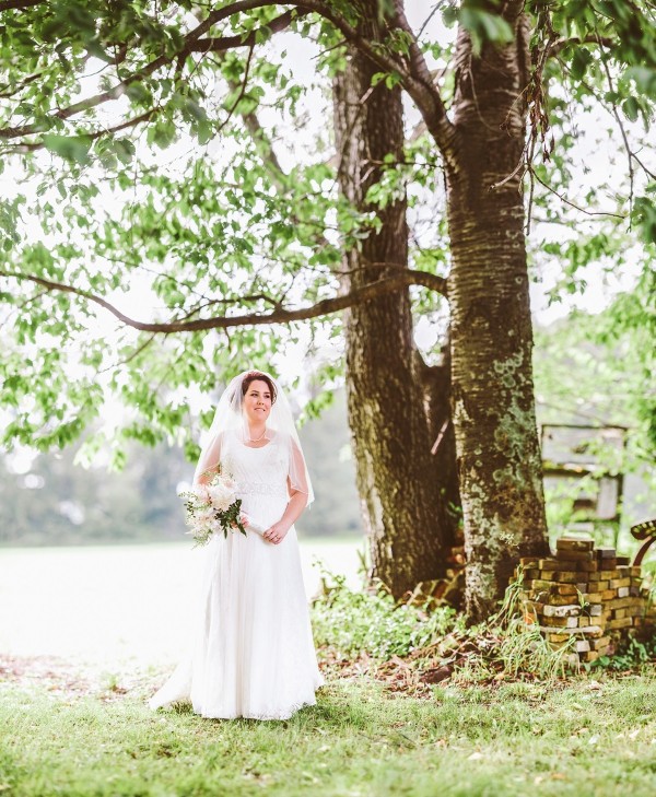 sweet-and-simple-backyard-wedding