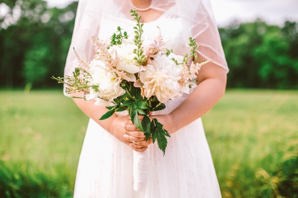 sweet-and-simple-backyard-wedding