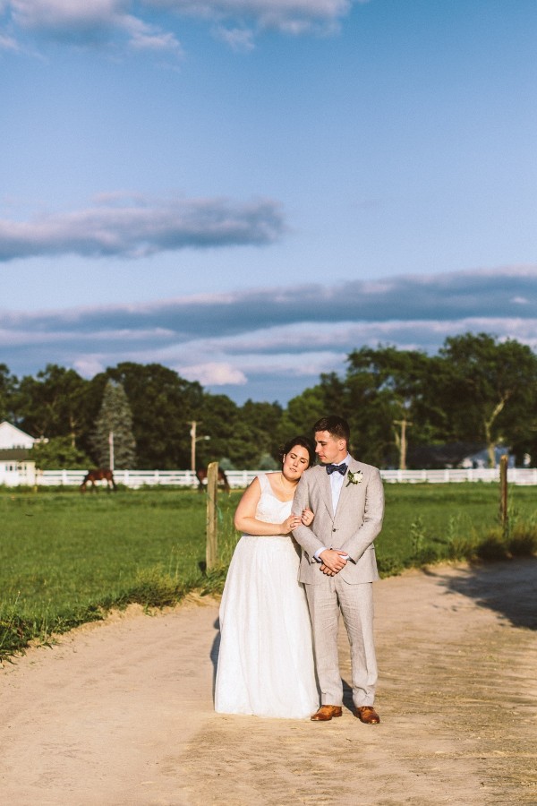 sweet-and-simple-backyard-wedding