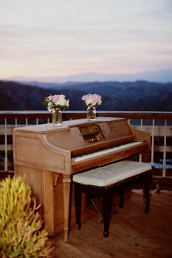 bright-rustic-ranch-wedding