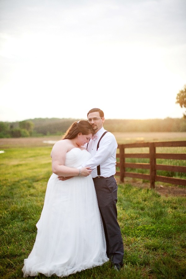 vintage-milk-glass-wedding