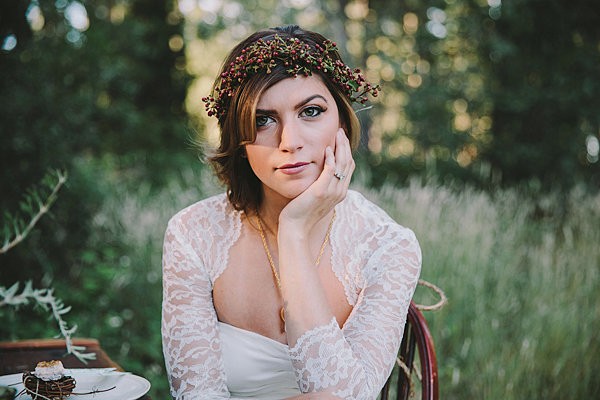 bold-and-earthy-woodland-wedding