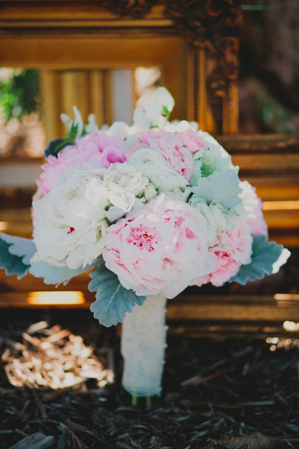 detailed-white-and-pink-reception